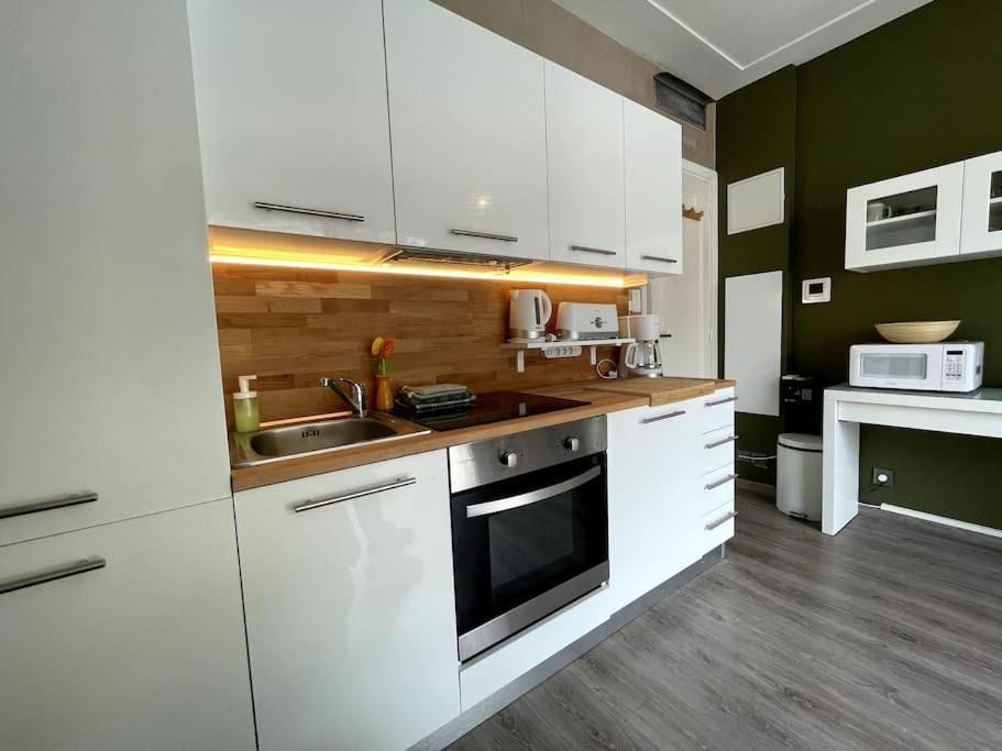 La Room: Seaside Apartment + Terrace + Parking مينتون المظهر الخارجي الصورة